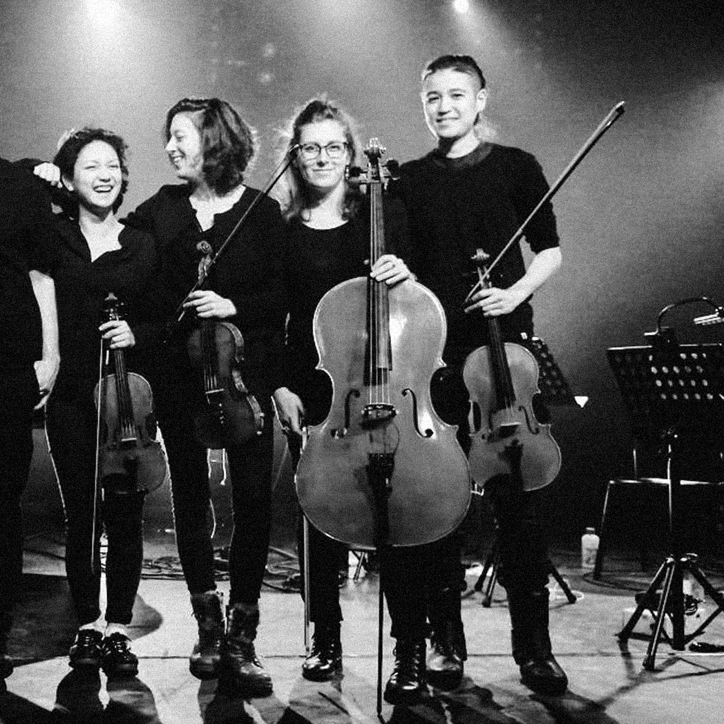 quatuor à cordes (Lucile Kasedo, Anne Darrieumerlou, Juliette Serrad et Akiko Godefroy) de LAAKE lors d'une résidence à l'Espace Michel Berger de Sannois © Alexis Cabriol © LAAKE