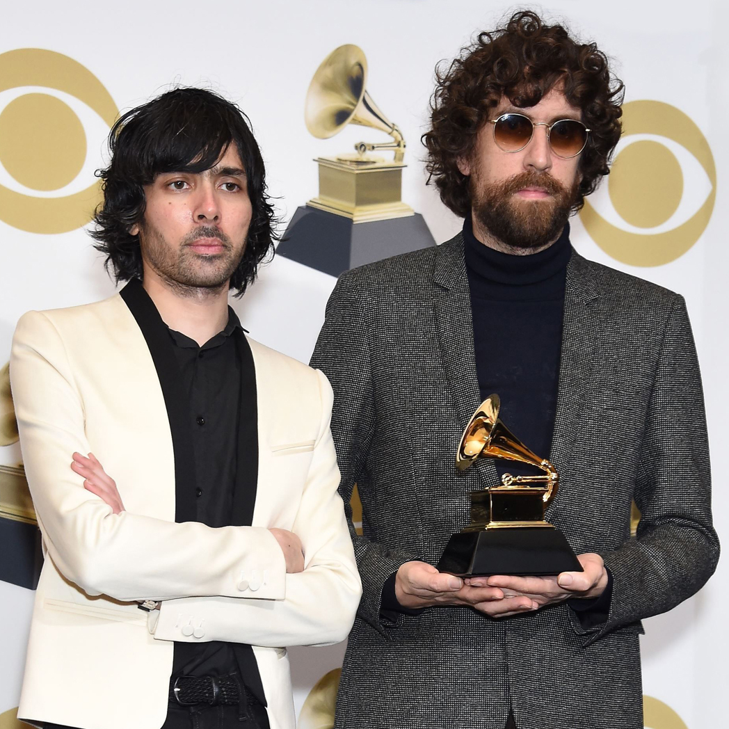 Justice (Xavier de Rosnay et Gaspard Augé) lors de la 61e cérémonie des Grammy Awards en 2019 © Gregg DeGuire